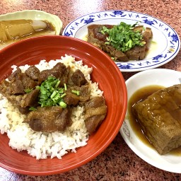 新竹新豐｜新豐一碗半美食館｜腳筋飯吃過了嗎?