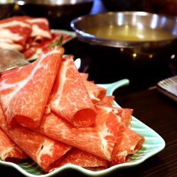 新北新莊｜湉寶火鍋店｜五星的評價、吃到飽的份量、新鮮的食材